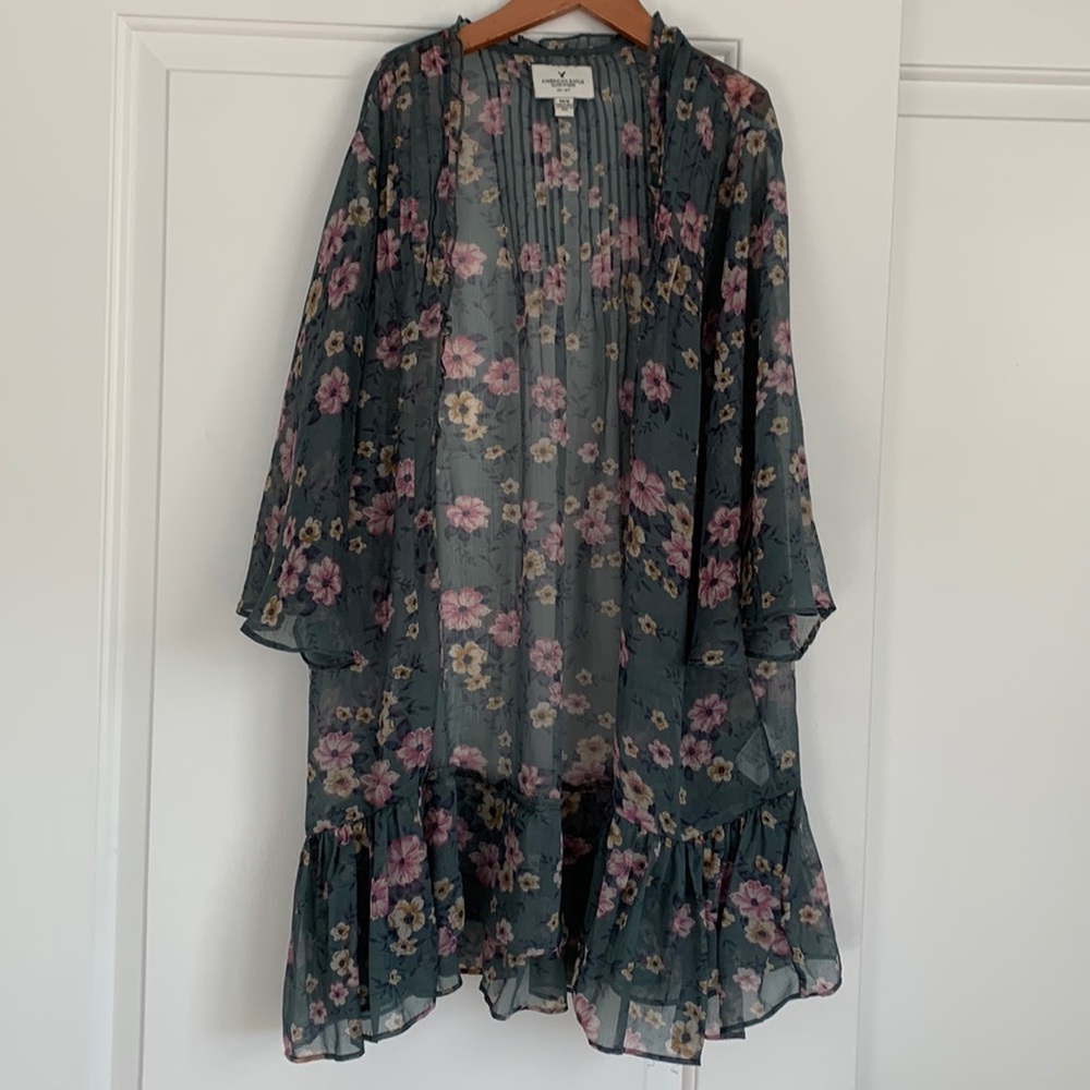 American Eagle Floral Kimono